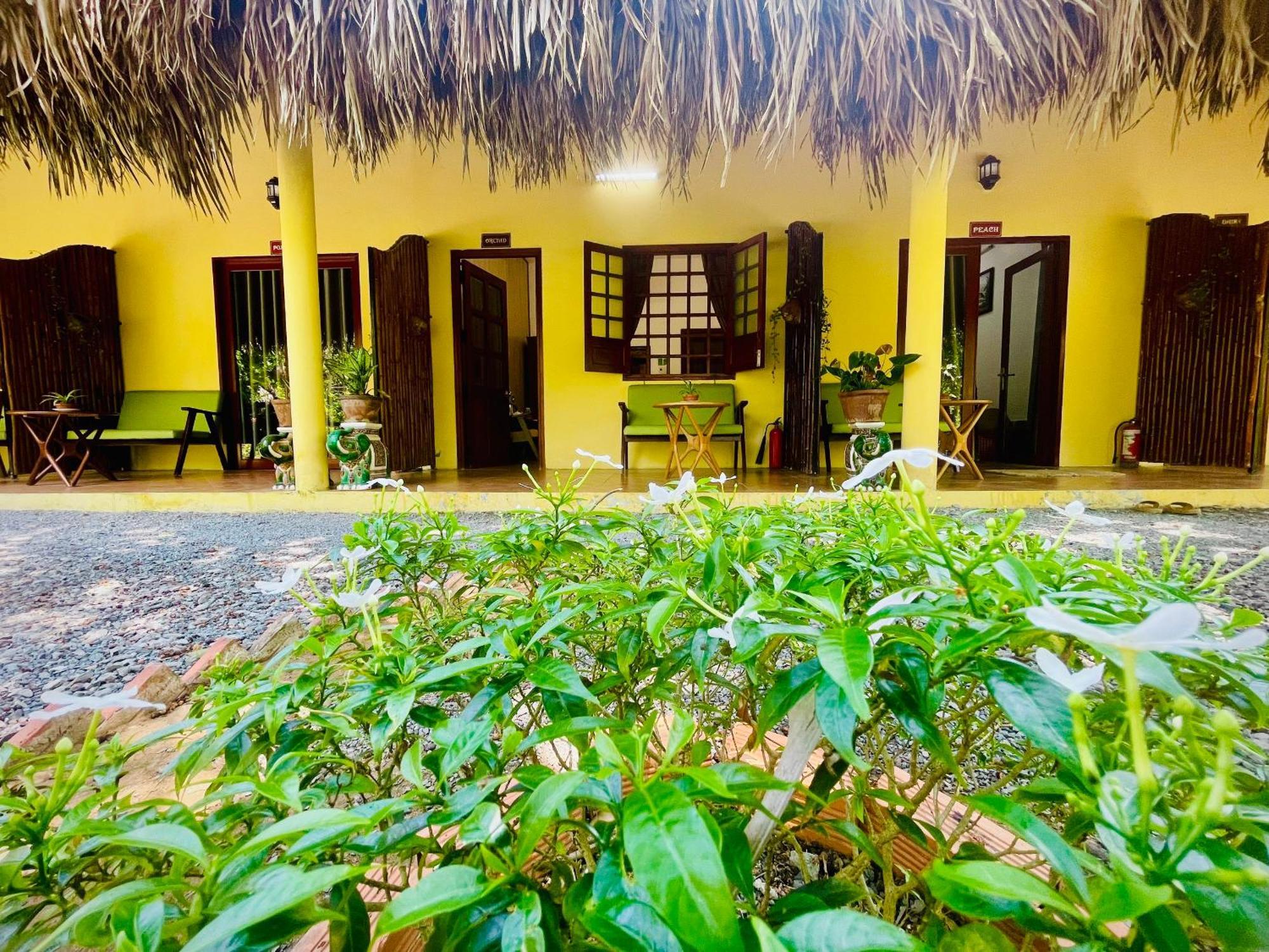 Mango Home Riverside Ben Tre Exterior photo